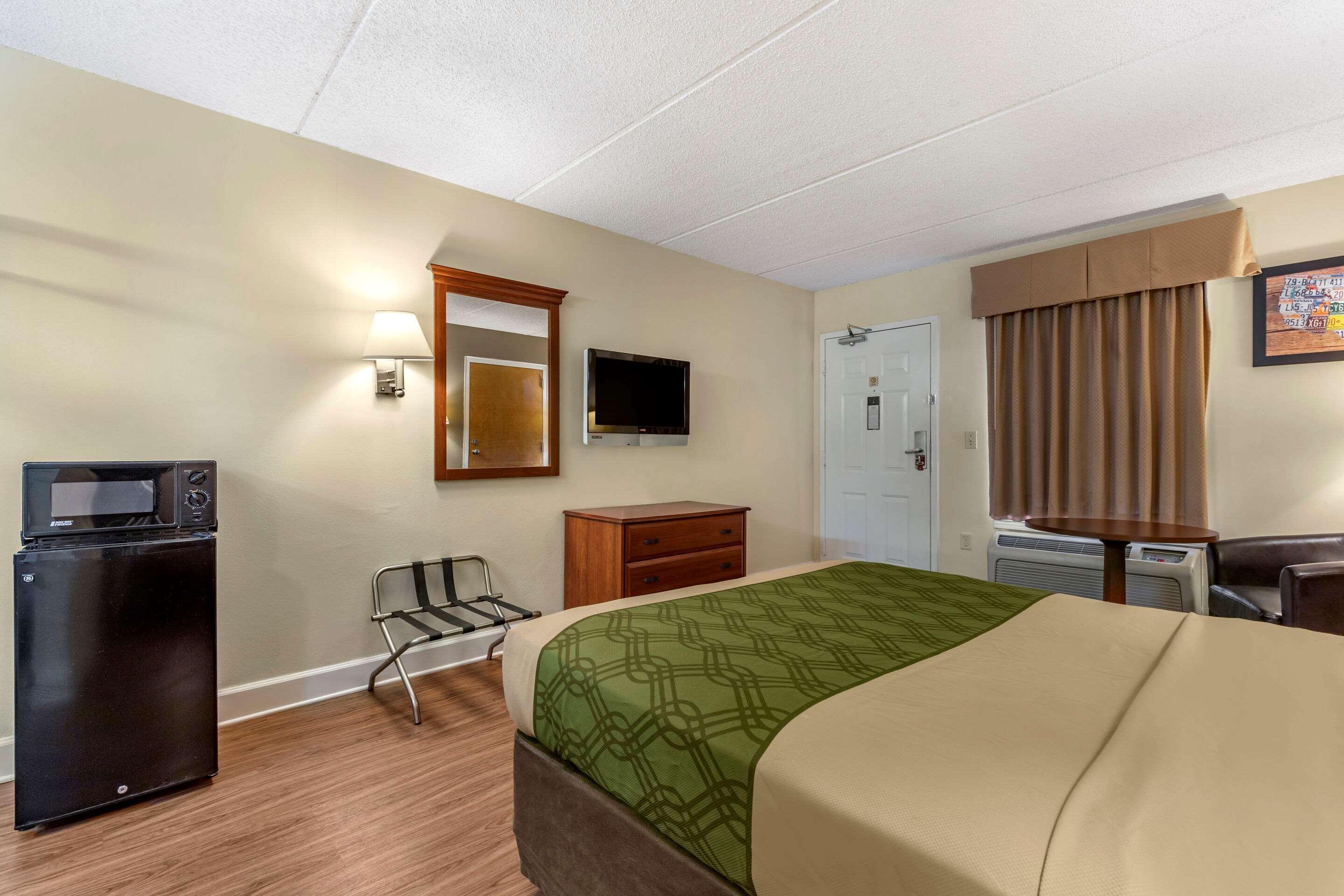 Econo Lodge Inn & Suites Lugoff Exteriör bild