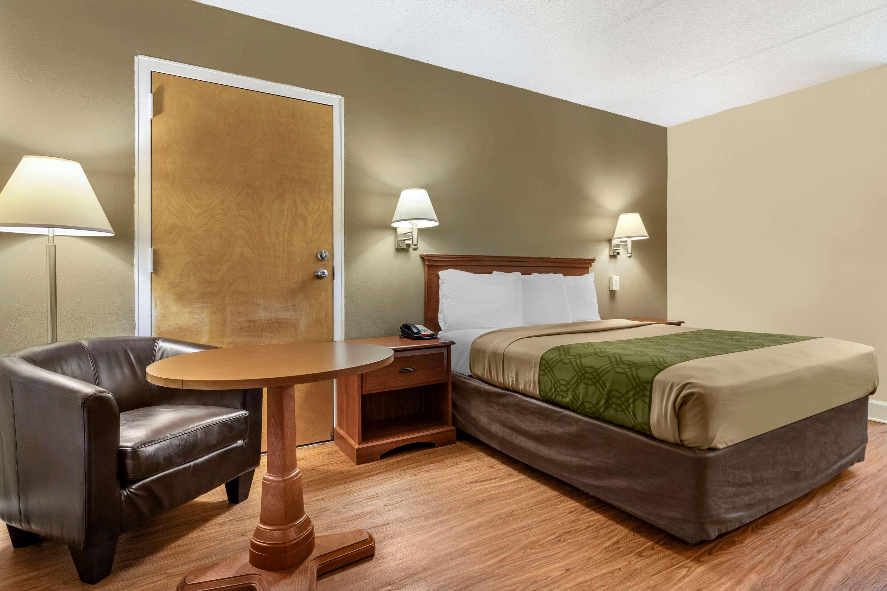 Econo Lodge Inn & Suites Lugoff Exteriör bild