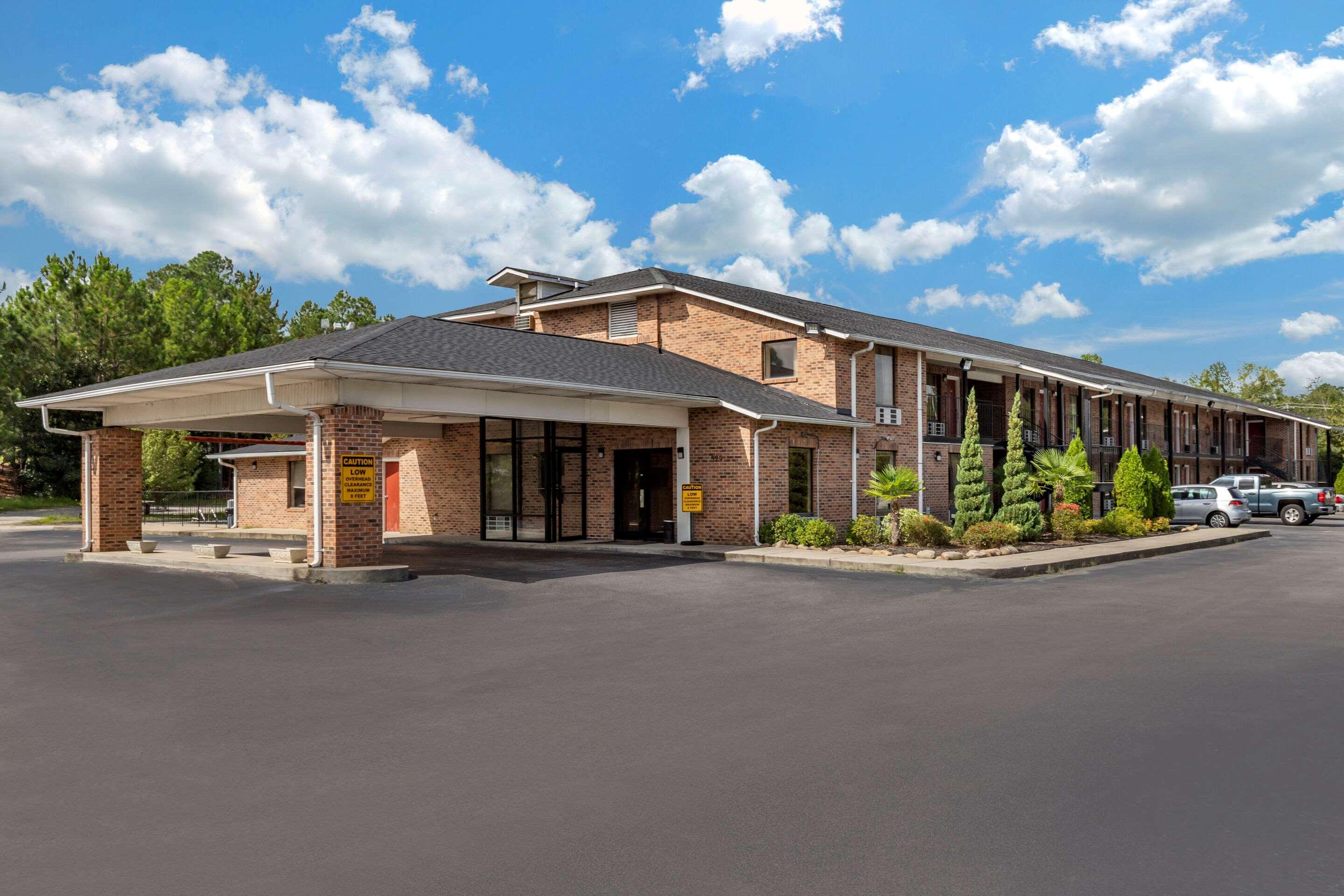 Econo Lodge Inn & Suites Lugoff Exteriör bild