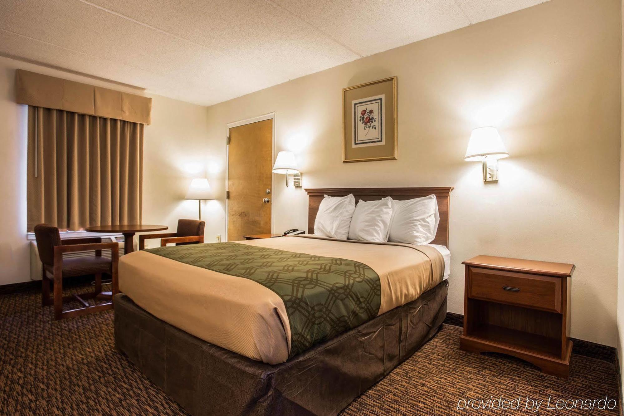 Econo Lodge Inn & Suites Lugoff Exteriör bild