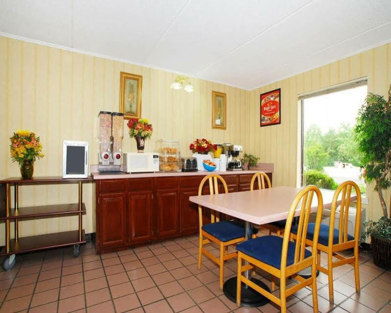 Econo Lodge Inn & Suites Lugoff Exteriör bild