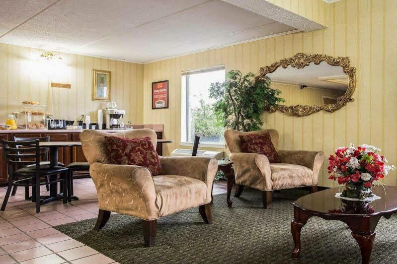 Econo Lodge Inn & Suites Lugoff Exteriör bild